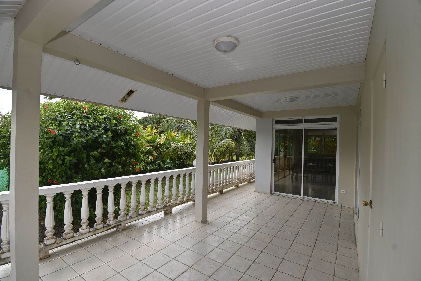 Grande maison F5 à Afaahiti – Limite Taravao