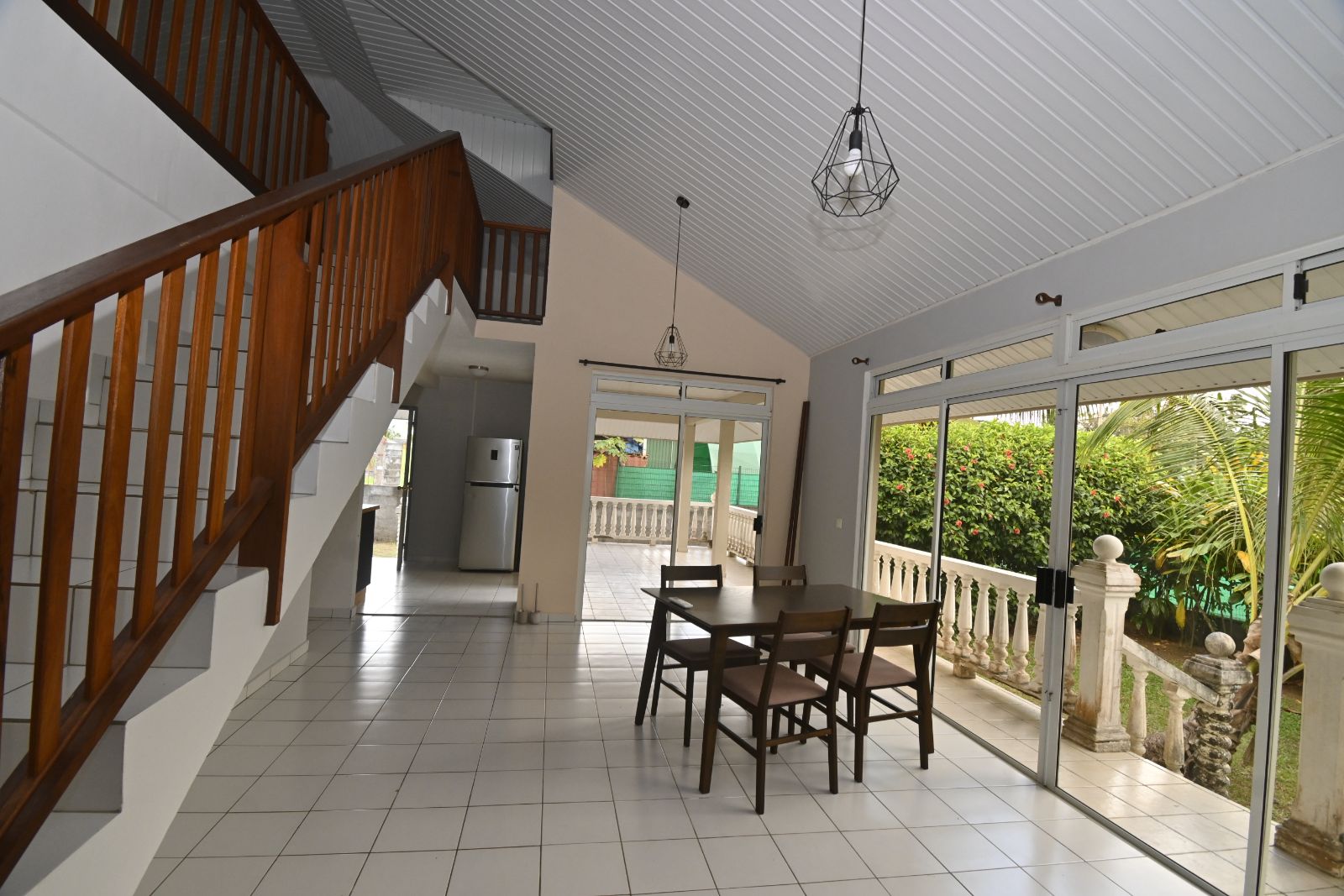 Grande maison F5 à Afaahiti – Limite Taravao