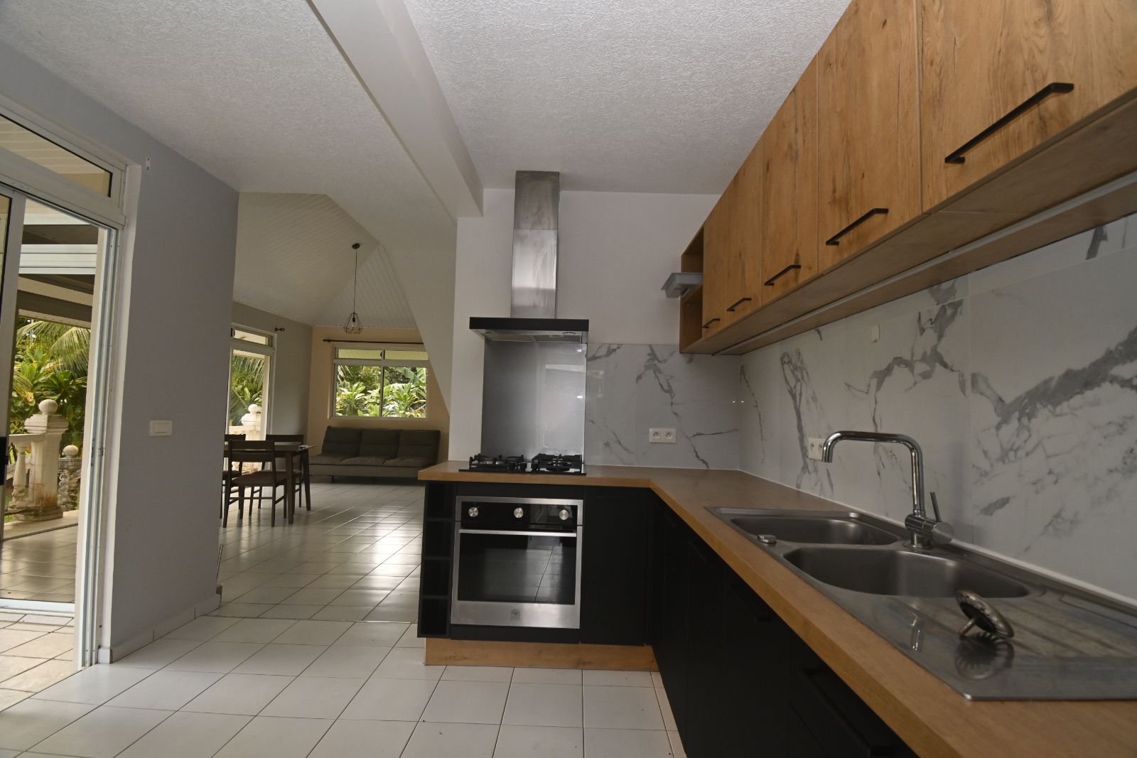 Grande maison F5 à Afaahiti – Limite Taravao