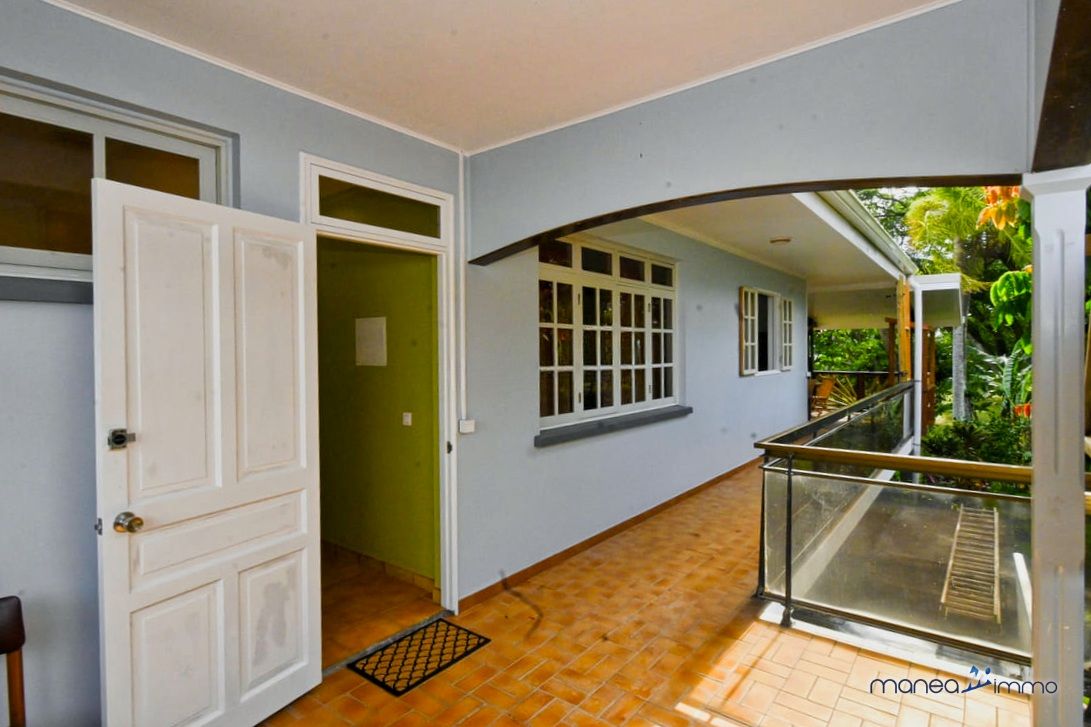 Maison F4 Mitoyenne au Bord de Mer à Mahina