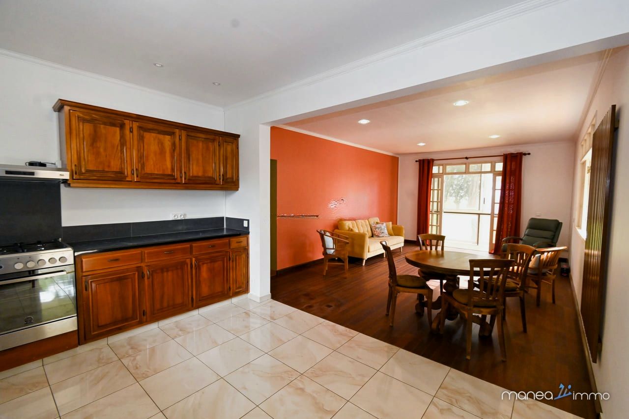 Maison F4 Mitoyenne au Bord de Mer à Mahina