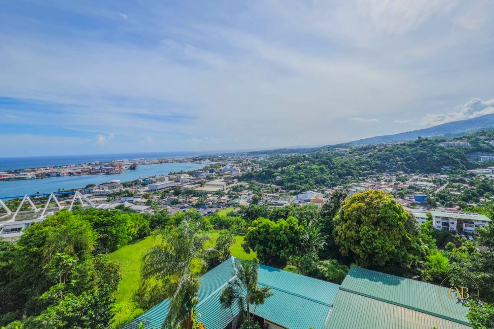 F2 meublé avec vue mer — Tipaerui, Papeete (PLUS DISPONIBLE)