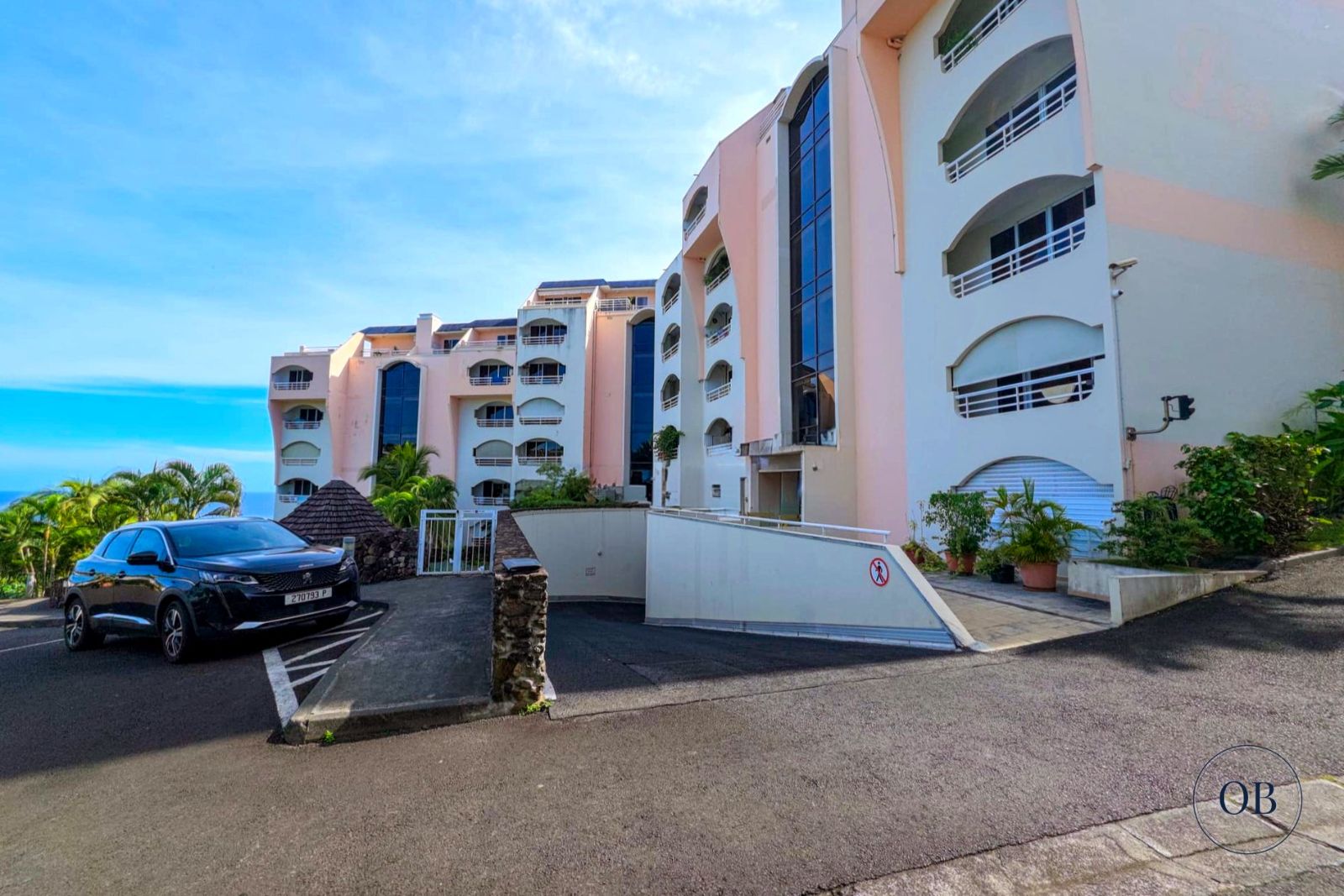 F2 meublé avec vue mer — Tipaerui, Papeete (PLUS DISPONIBLE)