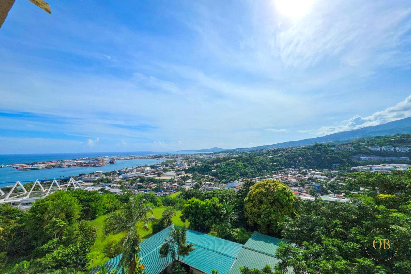 F2 meublé avec vue mer — Tipaerui, Papeete — Tipaerui, Papeete