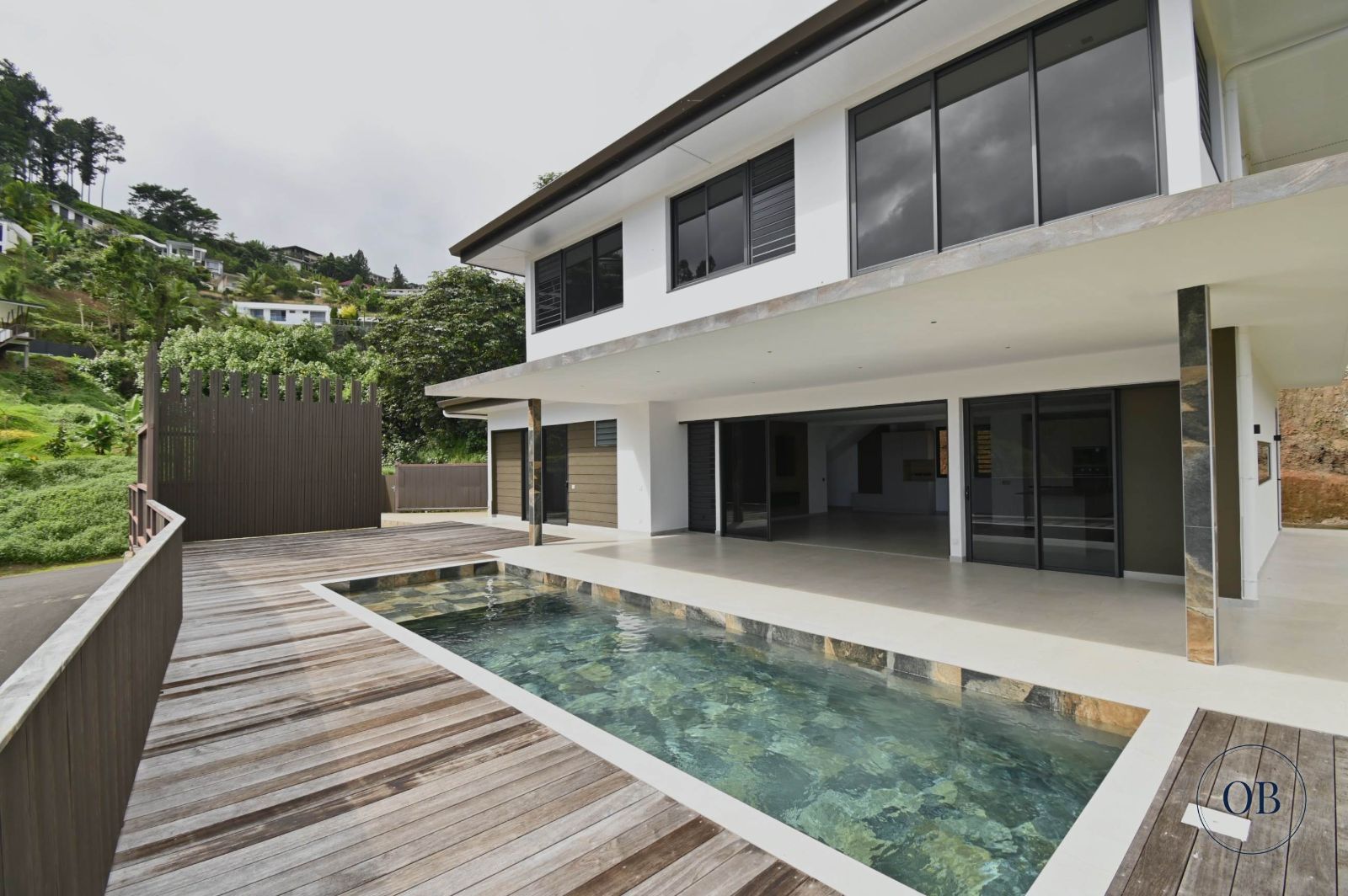 Maison de standing neuve de type F5 à Pamatai Hills, Faa’a — Pamatai Hills