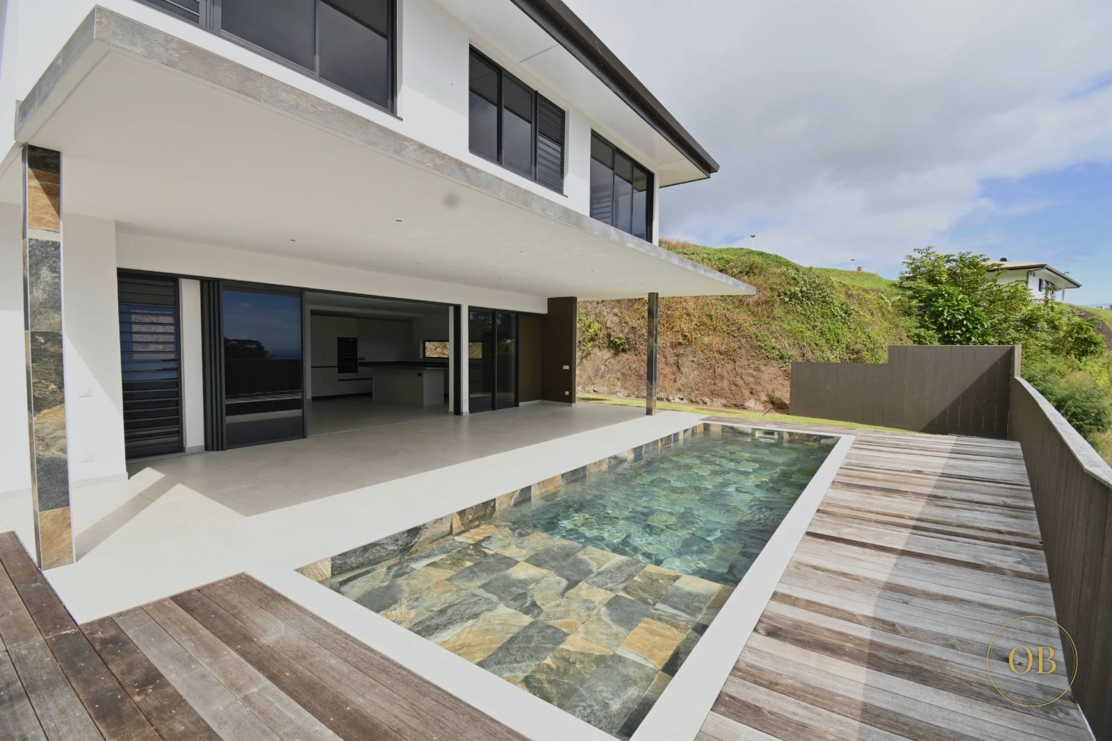 Maison de standing neuve de type F5 à Pamatai Hills, Faa’a