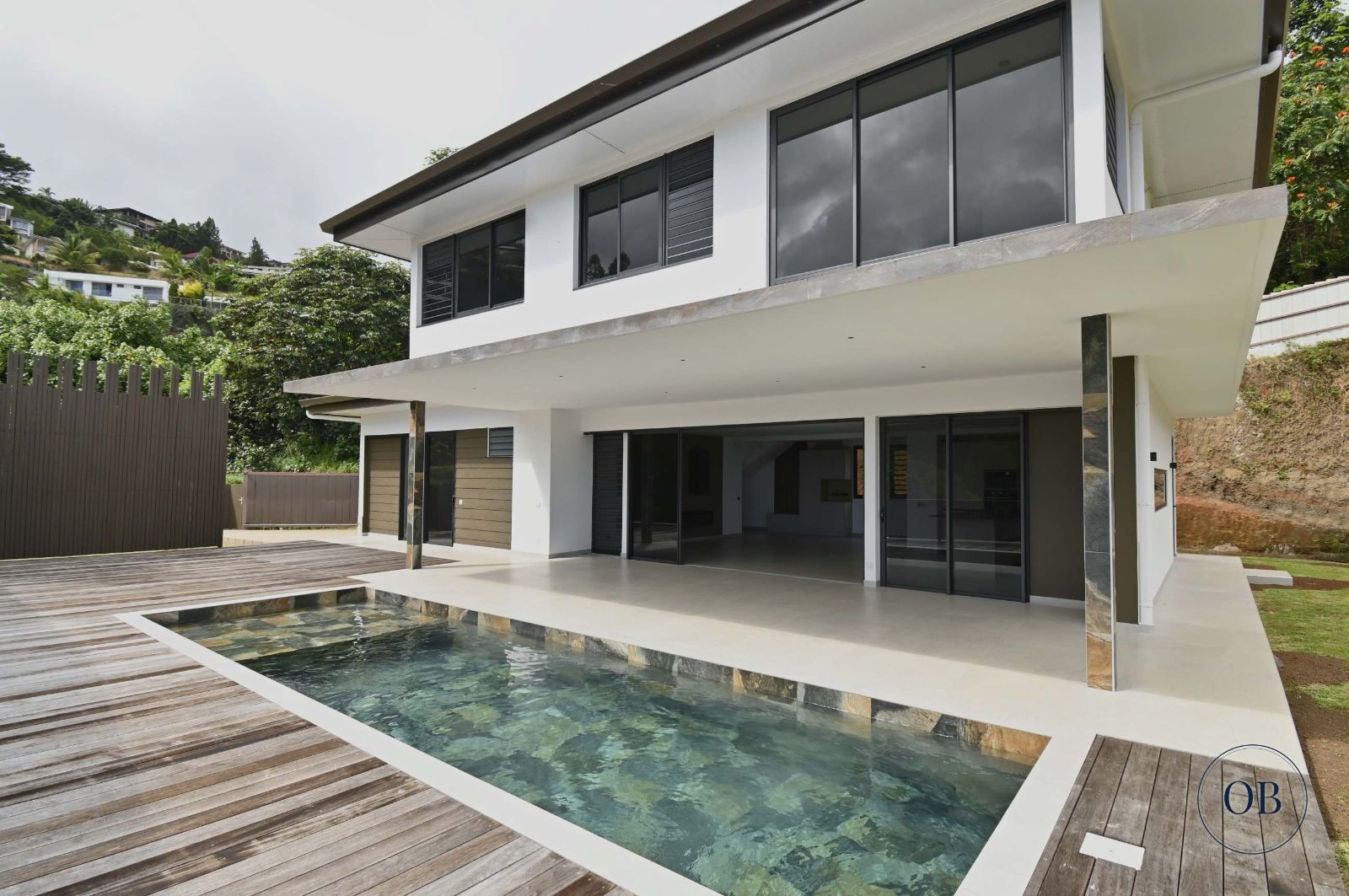 Maison de standing neuve de type F5 à Pamatai Hills, Faa’a