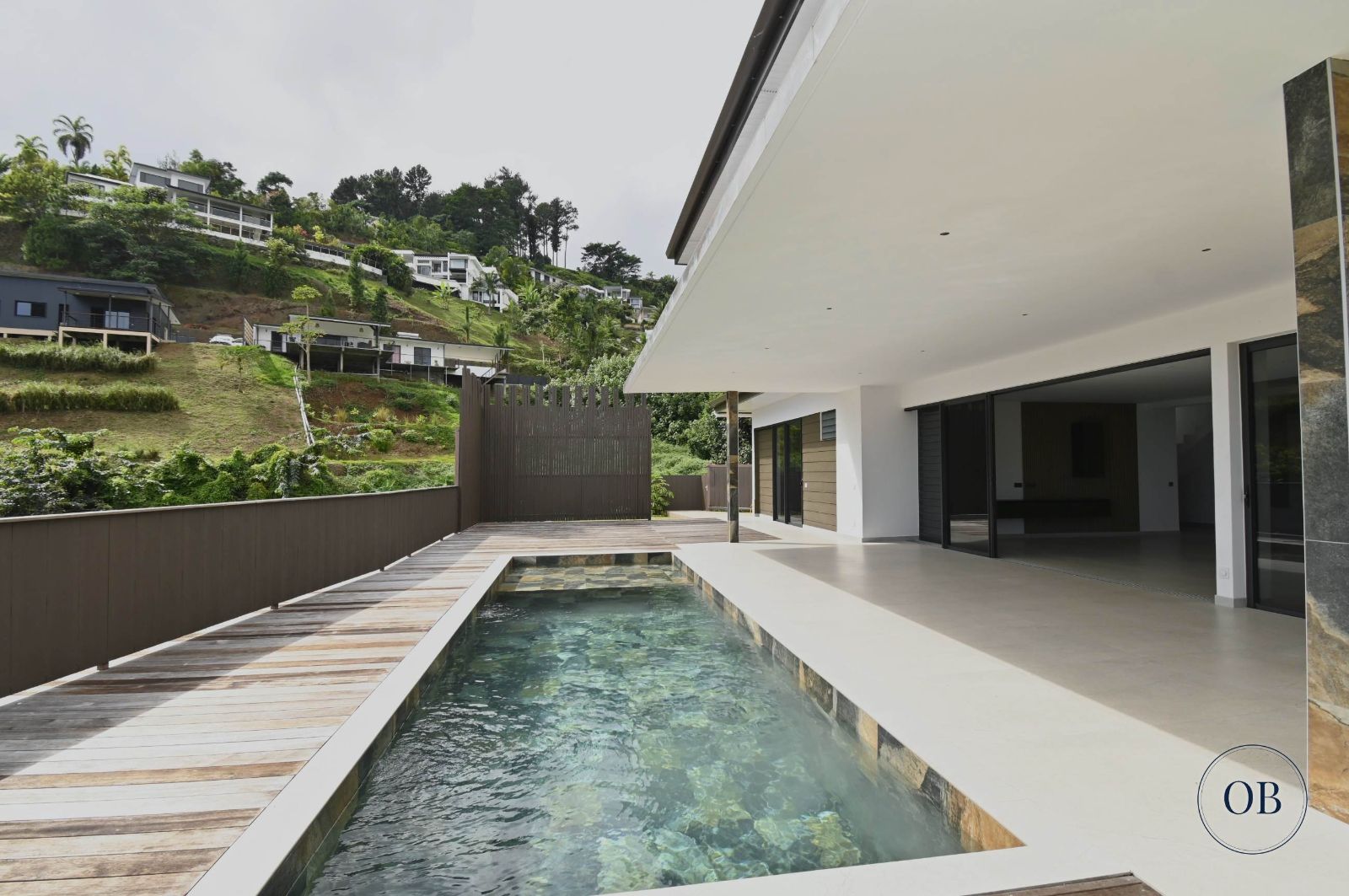 Maison de standing neuve de type F5 à Pamatai Hills, Faa’a